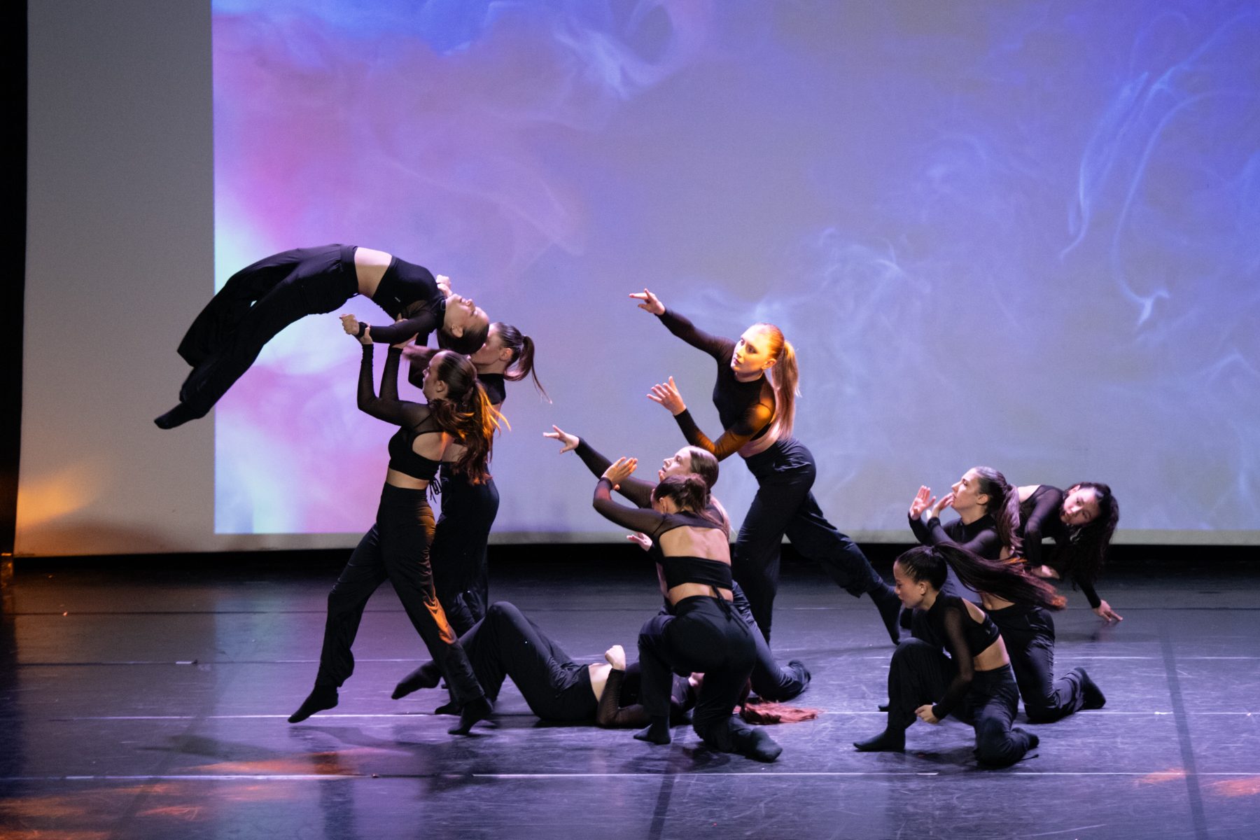 Coreografia contemporanea di gruppo, A Tutta Danza